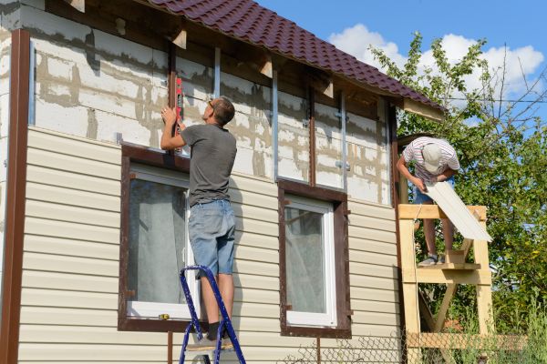 Cost of Handyman Siding Repair in Hendersonville