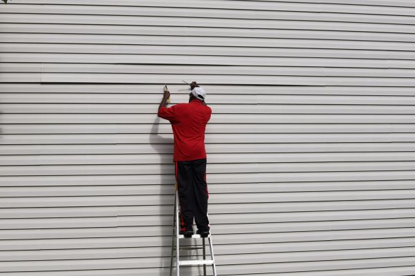 Loose Siding Repair in Hendersonville
