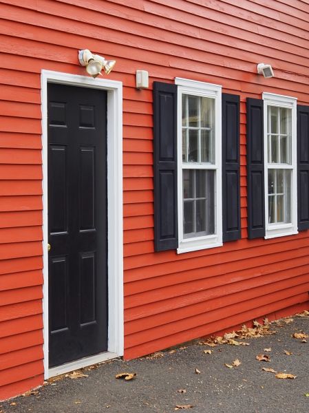 Cost of Red Vinyl Siding Installation in Hendersonville