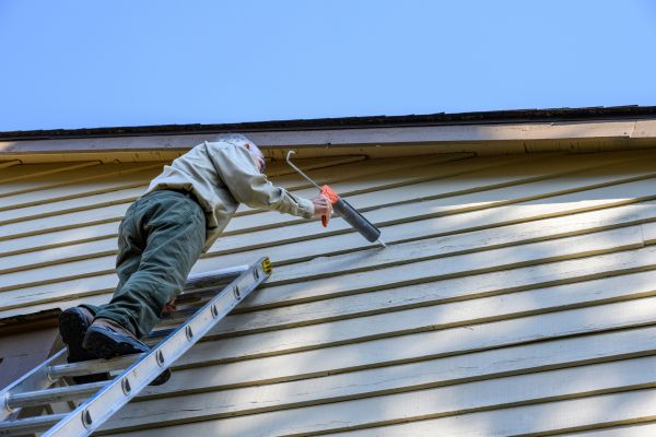 Cost of Vinyl Siding Caulk Repair in Hendersonville
