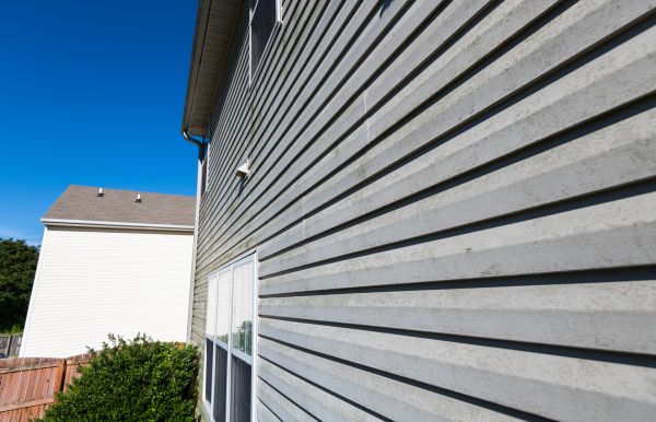Cost of Vinyl Siding Panel Replacement in Hendersonville
