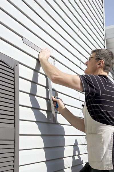 Cost of Vinyl Siding Service in Hendersonville